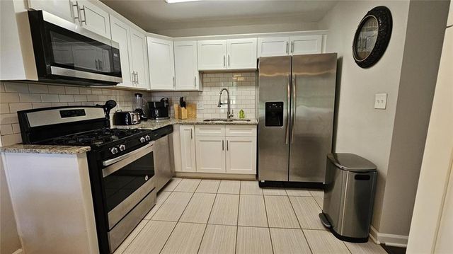 2076 W Flat Shoals Terrace, Decatur, GA 30034