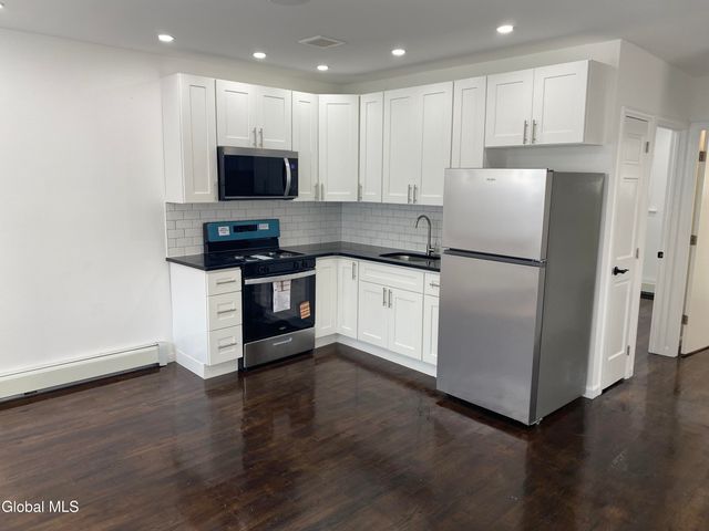 885 Yorkston Street, Schenectady, NY 12303