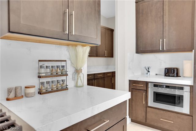 10663 Stone Ledge Avenue, Las Vegas, NV 89135
