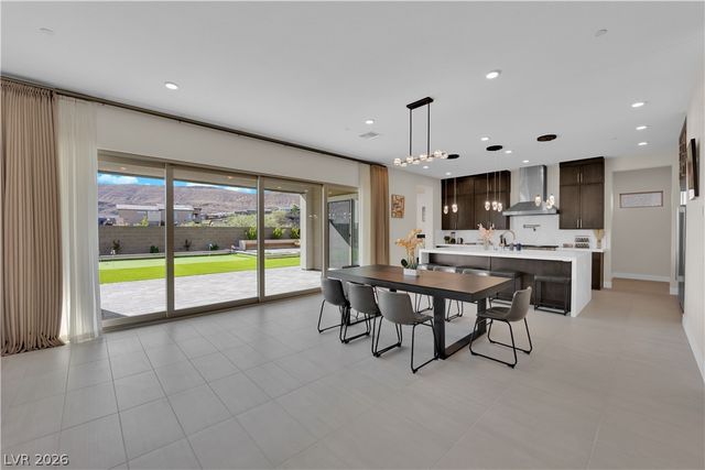 10663 Stone Ledge Avenue, Las Vegas, NV 89135
