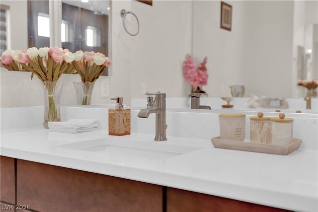 10663 Stone Ledge Avenue, Las Vegas, NV 89135