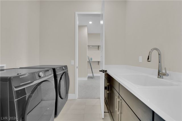 10663 Stone Ledge Avenue, Las Vegas, NV 89135