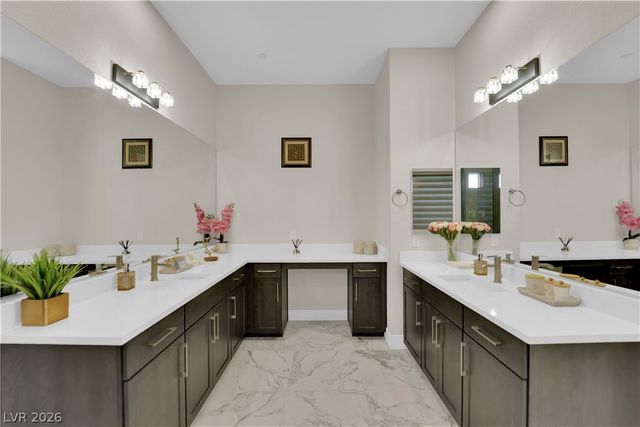 10663 Stone Ledge Avenue, Las Vegas, NV 89135