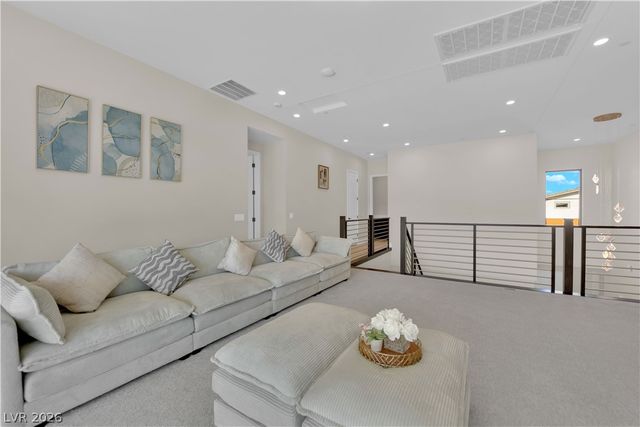 10663 Stone Ledge Avenue, Las Vegas, NV 89135