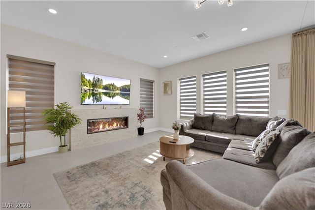 10663 Stone Ledge Avenue, Las Vegas, NV 89135