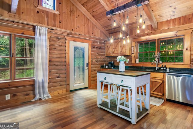 165 Timberwalk Drive, Ellijay, GA 30540