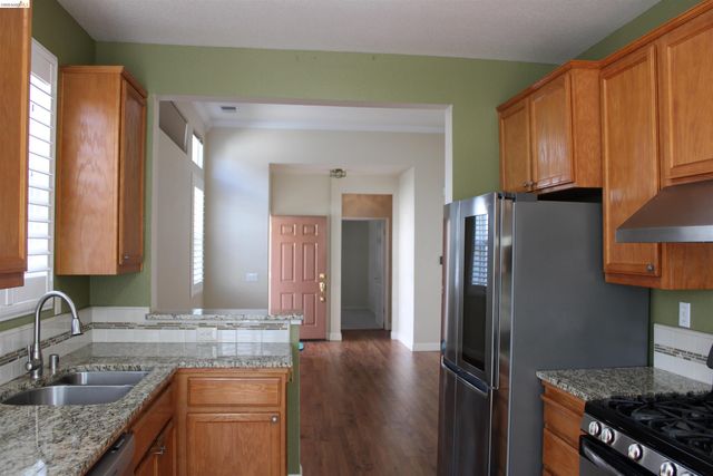 1740 Kent Dr, Brentwood, CA 94513