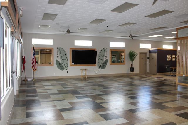 1740 Kent Dr, Brentwood, CA 94513