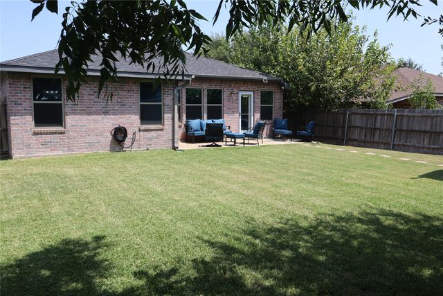 324 Lake Travis Drive, Wylie, TX 75098