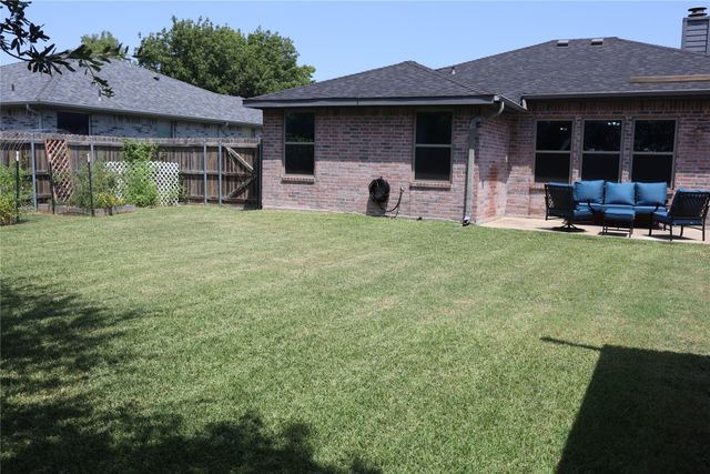 324 Lake Travis Drive, Wylie, TX 75098