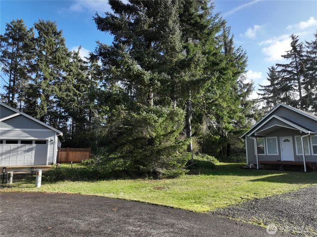 723 Brant Court SE, Ocean Shores, WA 98569