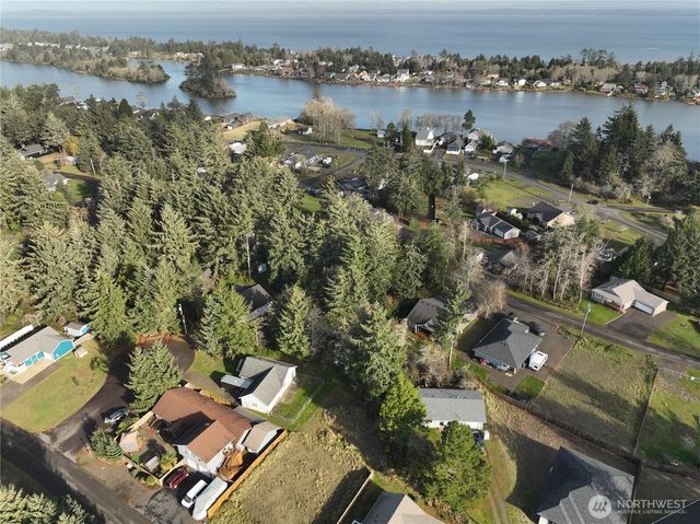723 Brant Court SE, Ocean Shores, WA 98569