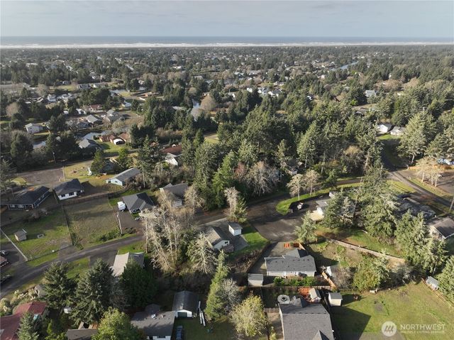 723 Brant Court SE, Ocean Shores, WA 98569