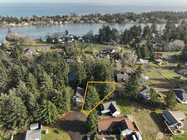 723 Brant Court SE, Ocean Shores, WA 98569
