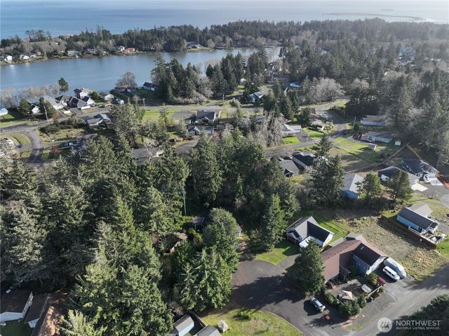 723 Brant Court SE, Ocean Shores, WA 98569