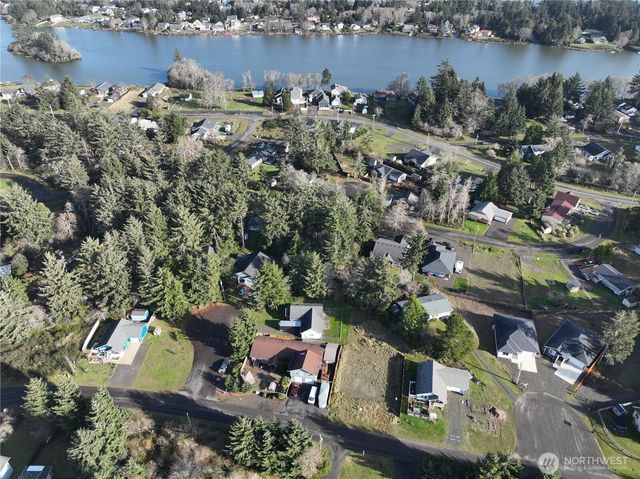 723 Brant Court SE, Ocean Shores, WA 98569