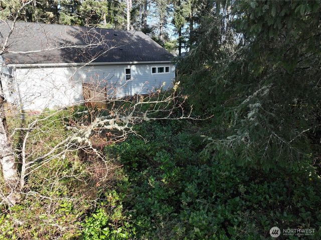 723 Brant Court SE, Ocean Shores, WA 98569