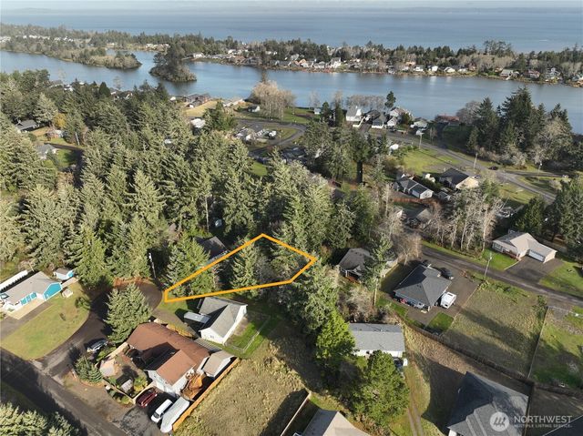 723 Brant Court SE, Ocean Shores, WA 98569