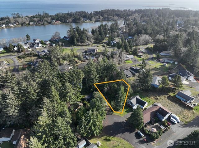 723 Brant Court SE, Ocean Shores, WA 98569