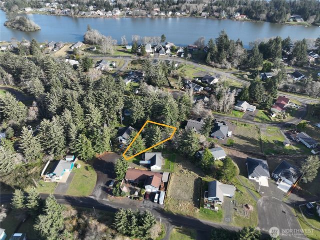 723 Brant Court SE, Ocean Shores, WA 98569