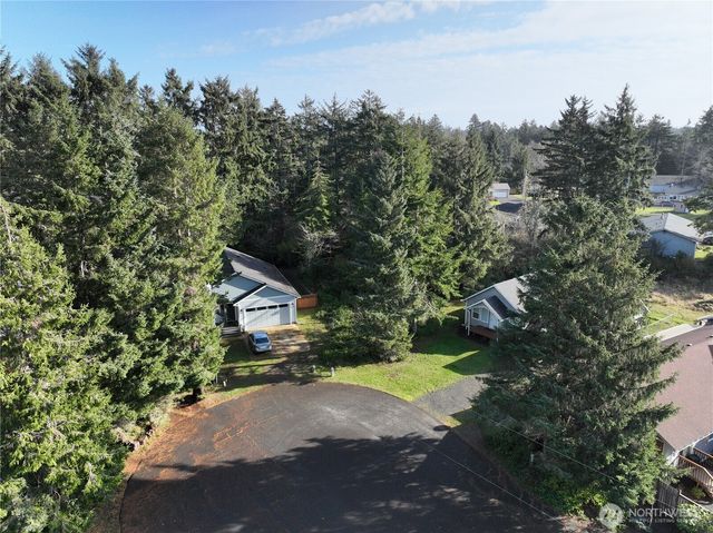 723 Brant Court SE, Ocean Shores, WA 98569