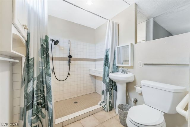 2029 College Circle, Las Vegas, NV 89156