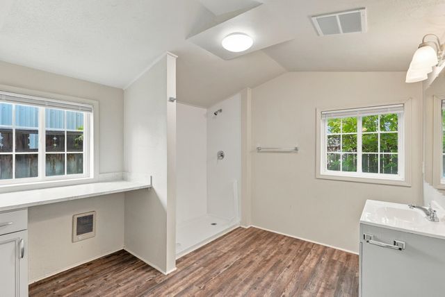 3807 E 29th Ave, Spokane, WA 99223