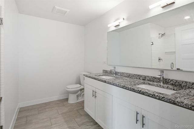 166 Oak St. Street 304, Wyandotte, MI 48192