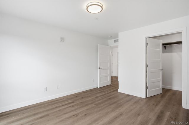 166 Oak St. Street 304, Wyandotte, MI 48192