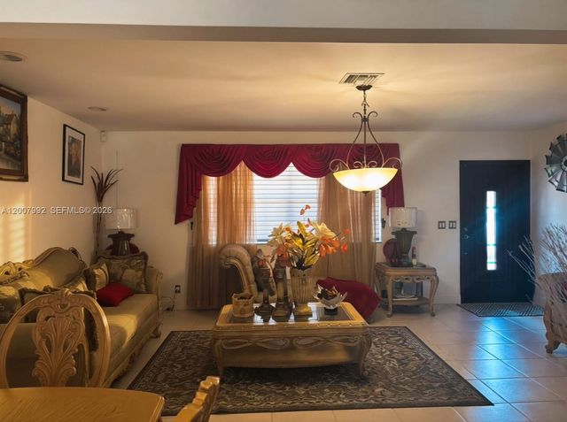 5306 Roosevelt St, Hollywood, FL 33021