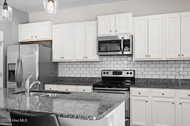 699 Avington Lane NE, Leland, NC 28451