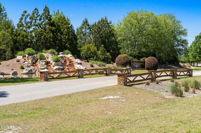 699 Avington Lane NE, Leland, NC 28451