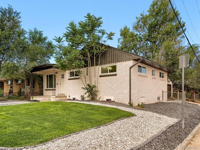 3699 Grape St, Denver, CO 80207