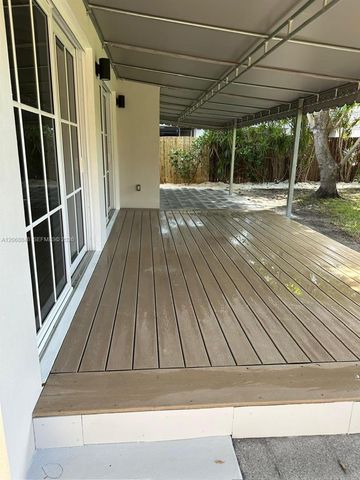 7820 Carlyle Avenue, Miami Beach, FL 33141