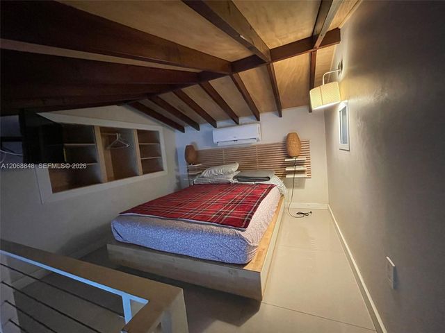 7820 Carlyle Avenue, Miami Beach, FL 33141