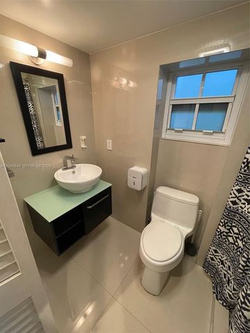 7820 Carlyle Avenue, Miami Beach, FL 33141