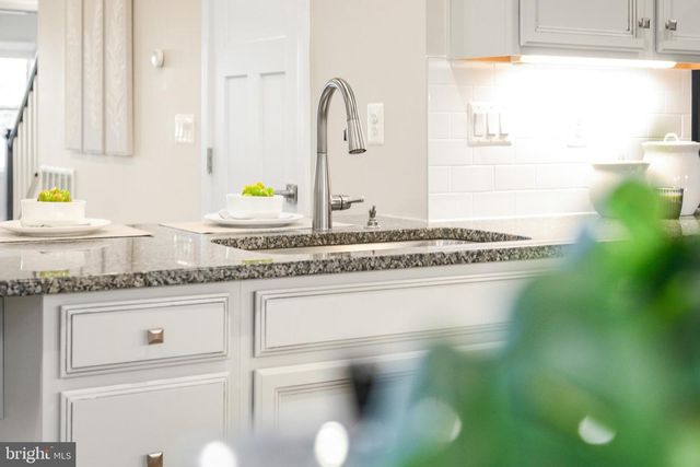 3225 THORNAPPLE DR, Frederick, MD 21704