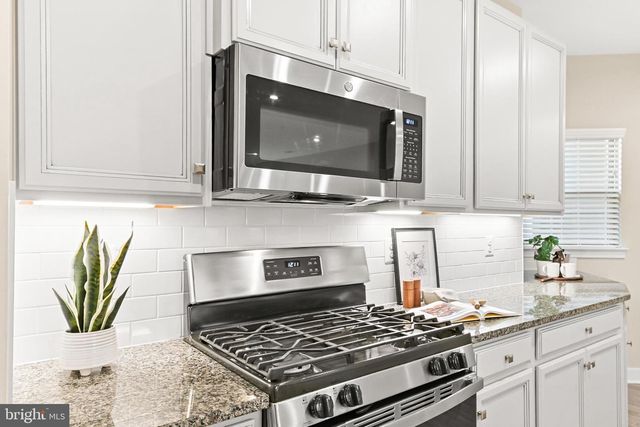 3225 THORNAPPLE DR, Frederick, MD 21704