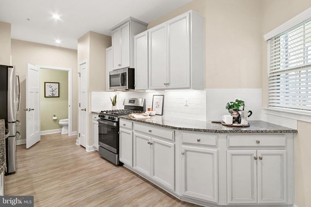 3225 THORNAPPLE DR, Frederick, MD 21704