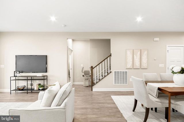 3225 THORNAPPLE DR, Frederick, MD 21704