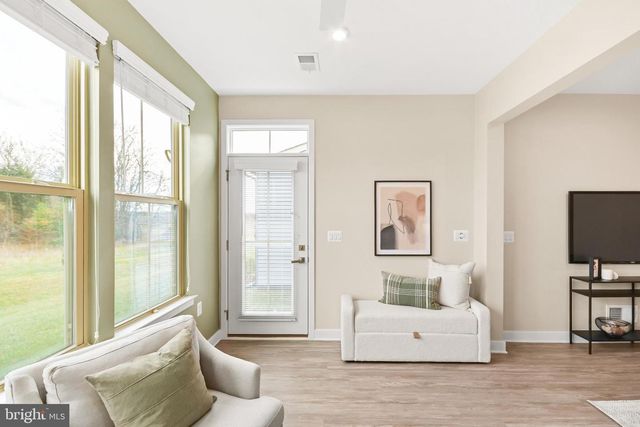 3225 THORNAPPLE DR, Frederick, MD 21704