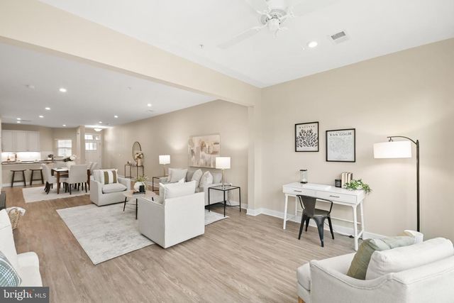 3225 THORNAPPLE DR, Frederick, MD 21704