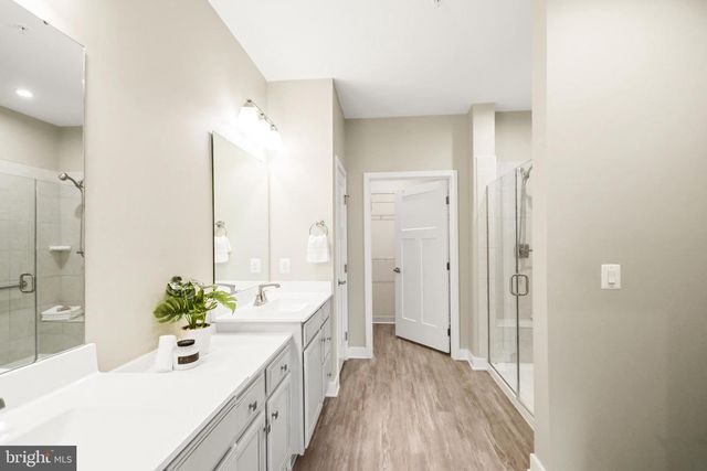 3225 THORNAPPLE DR, Frederick, MD 21704