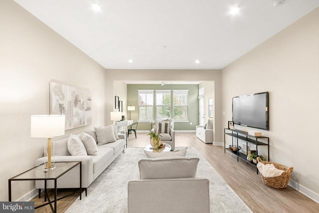 3225 THORNAPPLE DR, Frederick, MD 21704