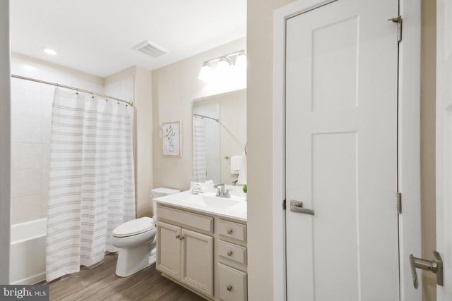 3225 THORNAPPLE DR, Frederick, MD 21704