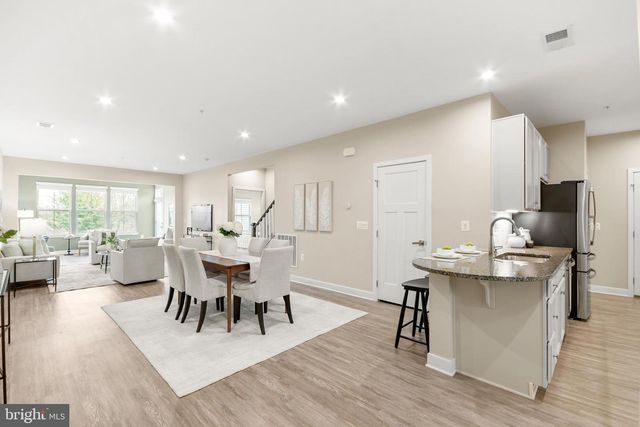 3225 THORNAPPLE DR, Frederick, MD 21704