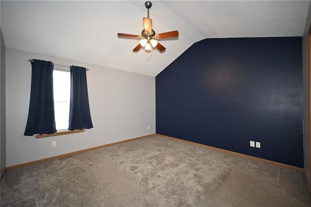 5005 University Avenue, St Joseph, MO 64503