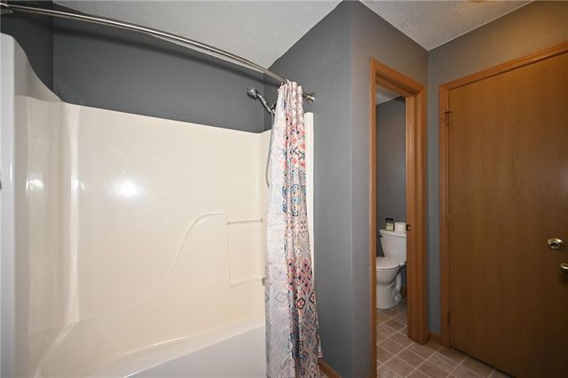 5005 University Avenue, St Joseph, MO 64503