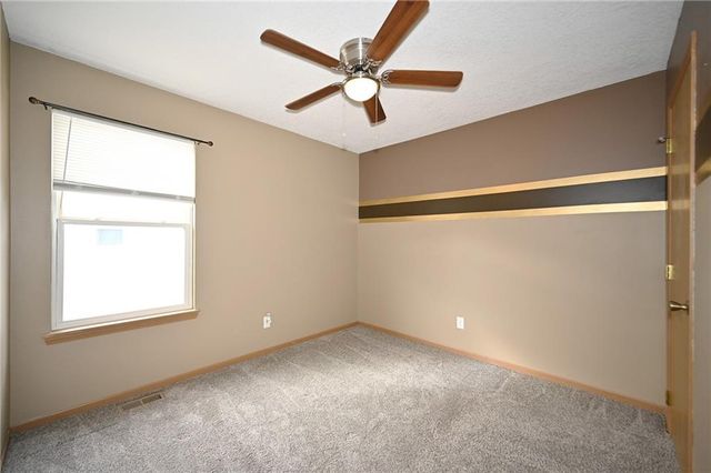 5005 University Avenue, St Joseph, MO 64503