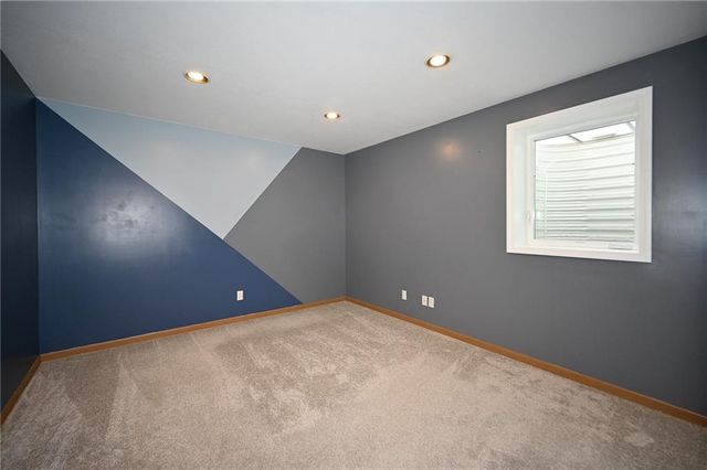 5005 University Avenue, St Joseph, MO 64503